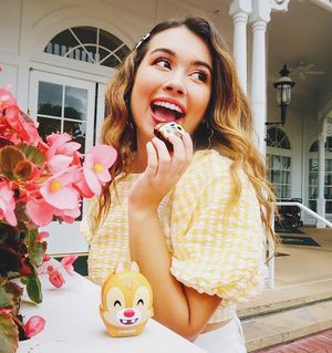 Image post by @emilynels8 on Instagram