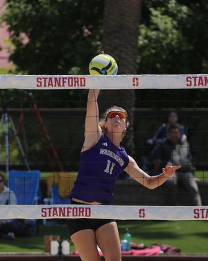 Image post by @uw_beachvb on Instagram