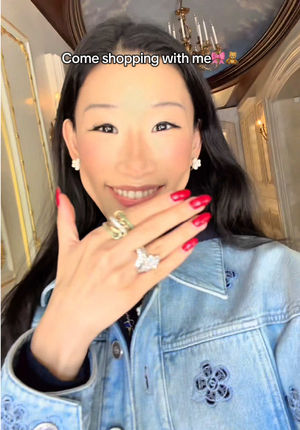 Video post by @beccaxbloom on TikTok