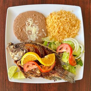Image post by @taqueria_elgrullense on Instagram