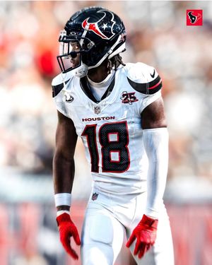Image post by @uniswag on Instagram