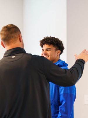 Image post by @GatorsFB on Twitter/X