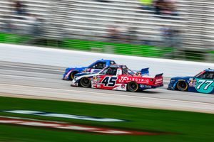 Image post by @StenhouseJr on Twitter