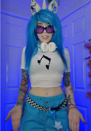 Video post by @ember.w0lf on TikTok