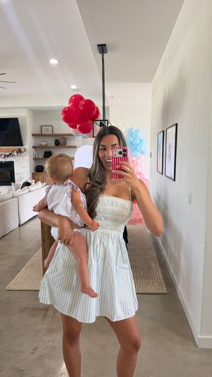 Video post by @sabrinanoellee on Instagram
