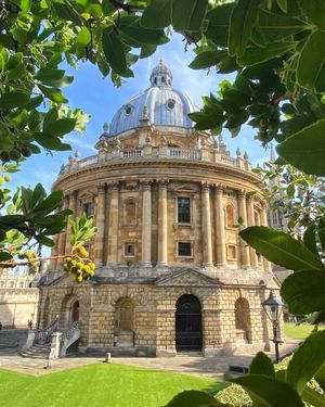 Image post by @oxford_uni on Instagram