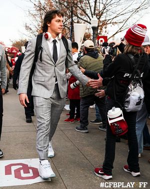 Image post by @CFBPlayoff on Twitter