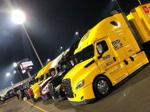 Image post by @MartinsvilleSwy on Twitter