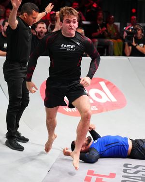 Image post by @ufcbjjofficial on Facebook