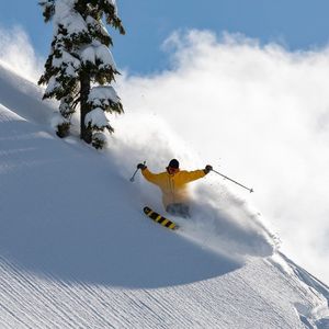 Image post by @j_skis on Instagram