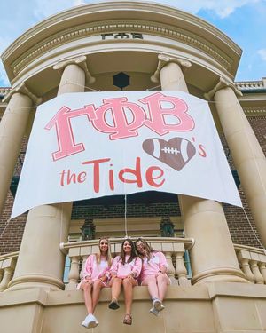 Image post by @uagammaphi on Instagram