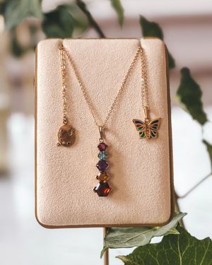 Image post by @maejeanvintage on Instagram