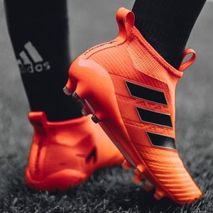 Image post by @soccerdotcom on Instagram