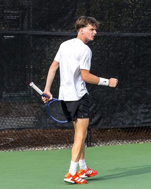 Image post by @elonmtennis on Instagram