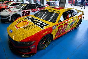 Image post by @joeylogano on Instagram