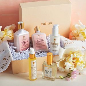 Video post by @RahuaBeauty on Facebook
