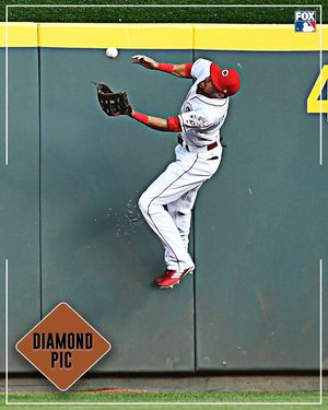 Image post by @mlbonfox on Instagram