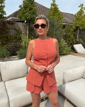 Image post by @georgeatasda on Instagram