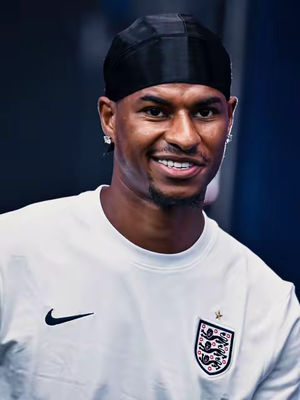 Image post by @footballerfits on TikTok