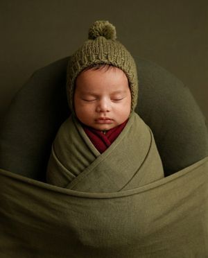 Image post by @newbornbabyphotographystudio on Instagram