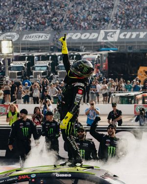 Image post by @itsbristolbaby on Instagram