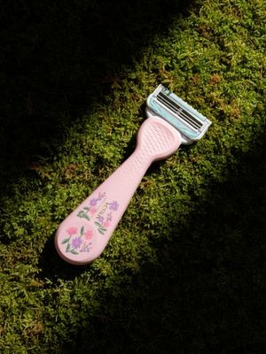 Image post by @gillettevenus on Instagram
