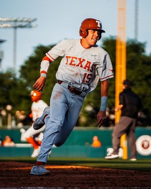 Image post by @TexasLonghorns on Twitter