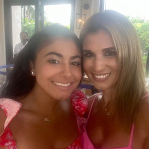 Image post by @lisavalastro4 on Instagram