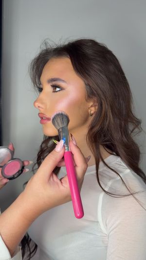 Video post by @beckymorganmakeup on TikTok