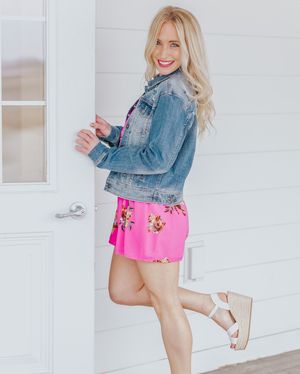 Image post by @shopfillyflair on Instagram