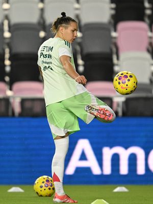 Image post by @azzurrefigc on Instagram