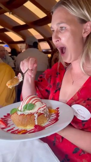 Video post by @lipsmackingfoodie on Instagram