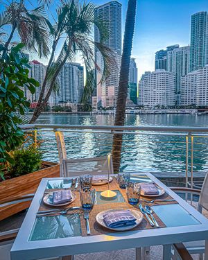 Image post by @mo_miami on Instagram