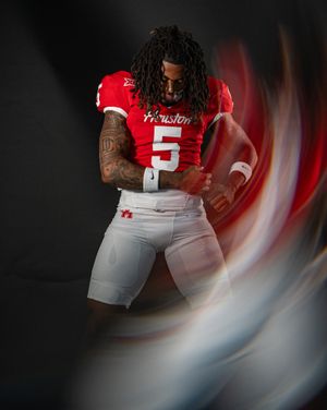 Image post by @uhcougarfb on Instagram