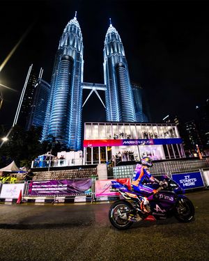 Image post by @pramacracing on Instagram