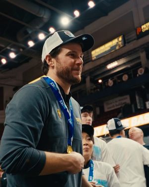 Image post by @vandalhoops on Instagram