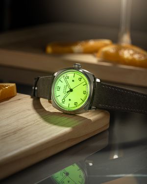 Image post by @fearswatches on Instagram