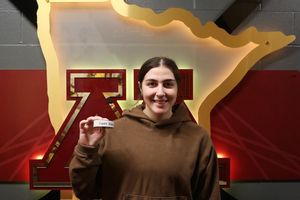 Image post by @gopherwhockey on Instagram