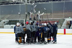 Image post by @hockeyunc on Instagram
