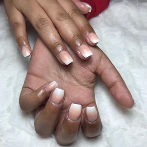 Image post by @nestanails on Instagram
