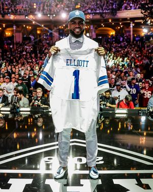 Image post by @dallascowboys on Twitter