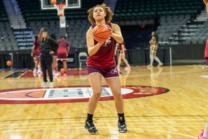 Image post by @SIU_WBasketball on Twitter