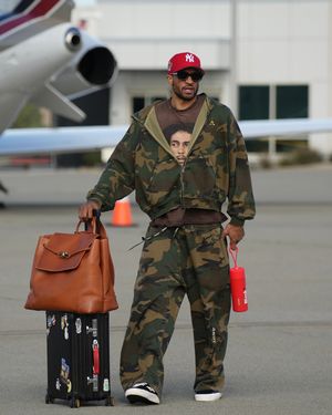 Image post by @leaguefits on Instagram