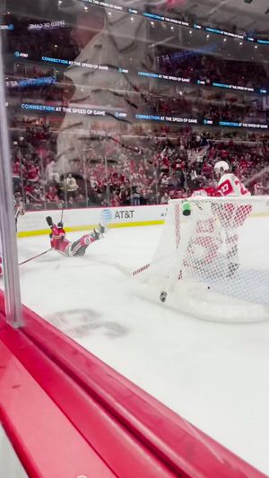 Video post by @nhlblackhawks on TikTok