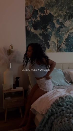Video post by @enashaolivia on Facebook