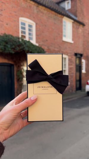 Video post by @jomalonelondon on TikTok
