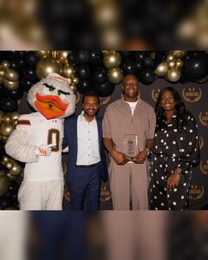 Image post by @caneshoops on Instagram