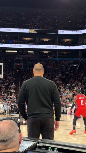 Video post by @HoustonRockets on Twitter