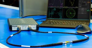 Image post by @SignalHound on Twitter