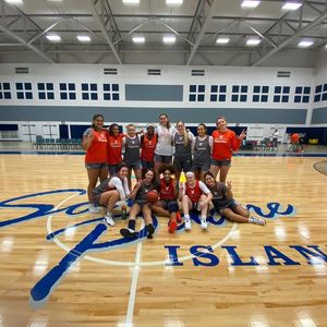 Image post by @UTRGVwbb on Facebook
